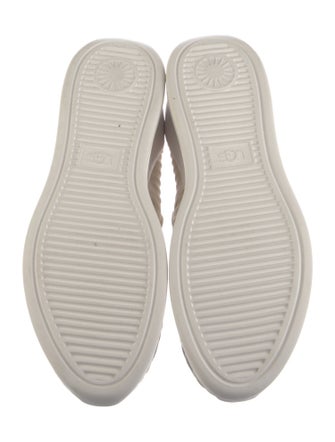 UGG Sneakers