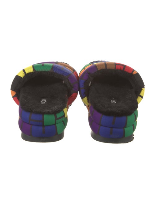 UGG Printed Slides