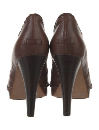 UGG Leather Whipstitch Trim Pumps