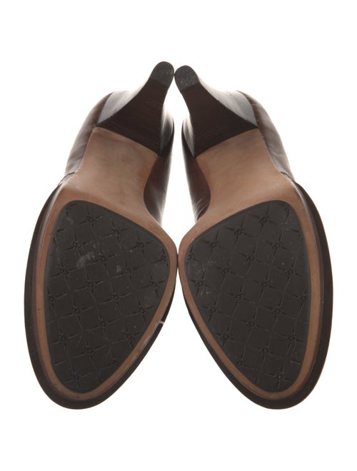 UGG Leather Whipstitch Trim Pumps