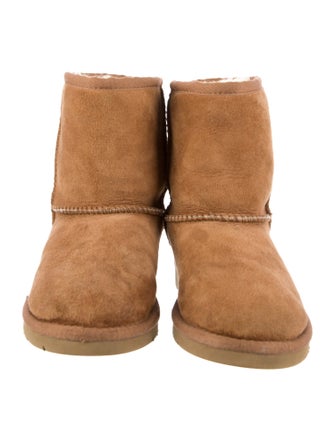 UGG UGG Flat Boots