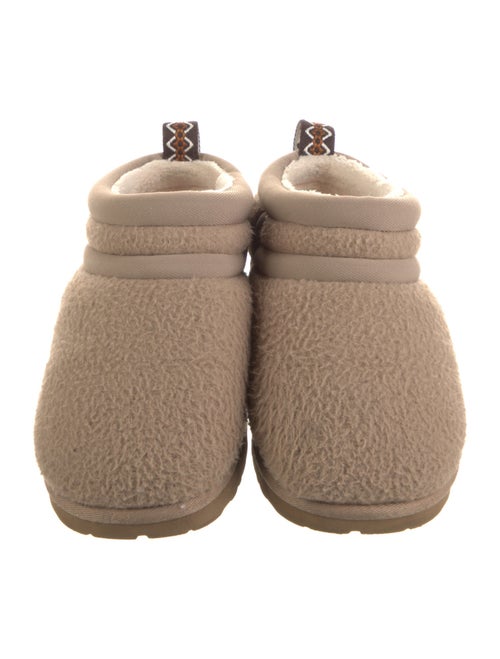 UGG Girls' Astro Ultra Slippers