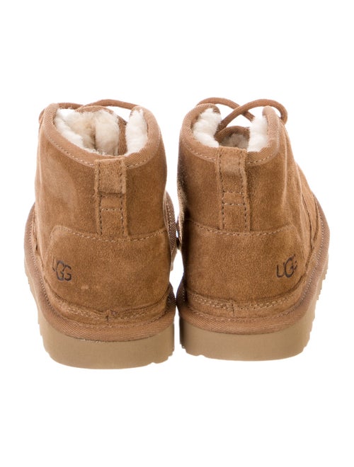 UGG Boys' Neumel Chukka Boots
