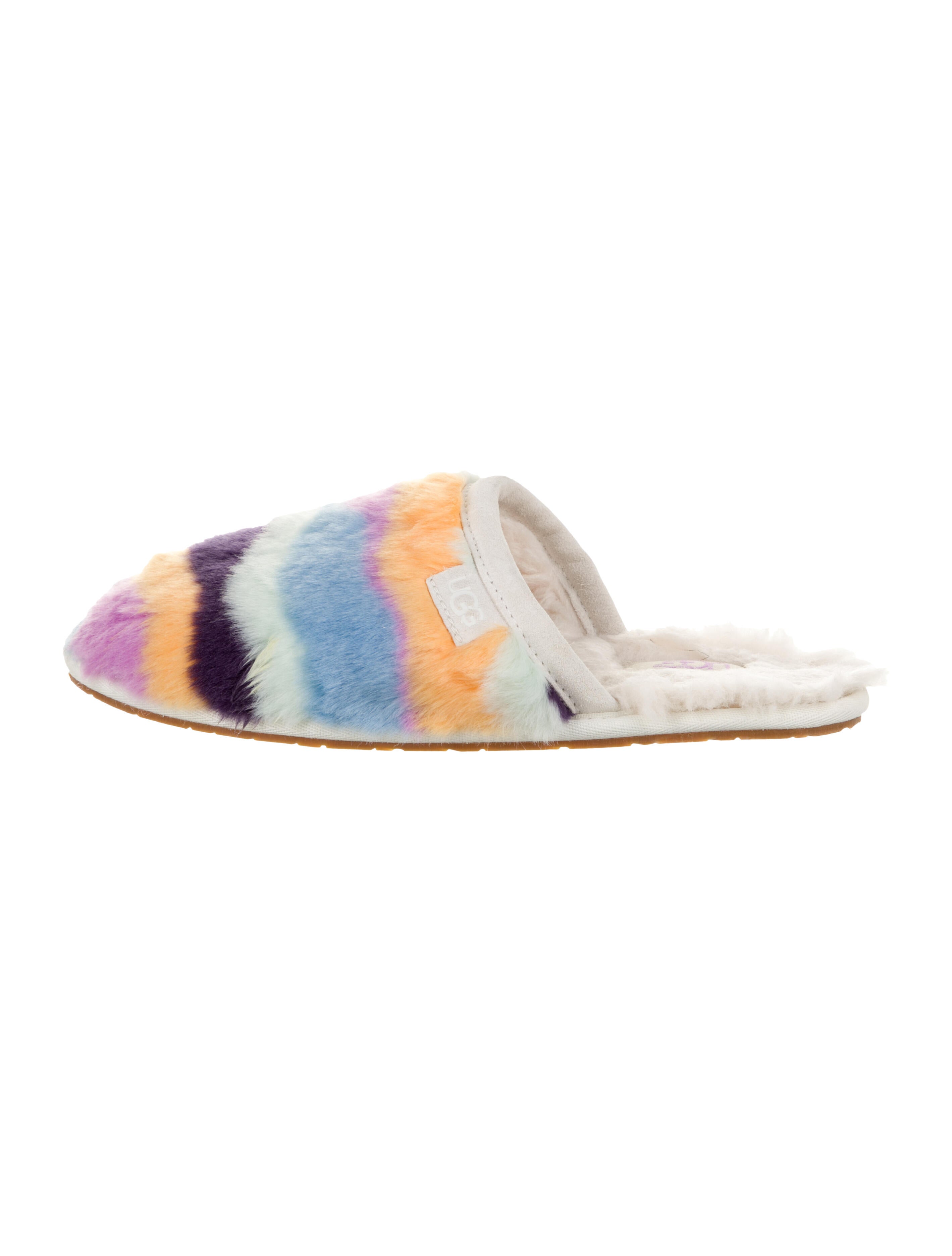 ugg fluffette mural slipper