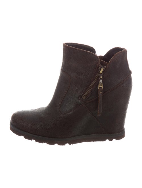 UGG Nubuck Boots Brown