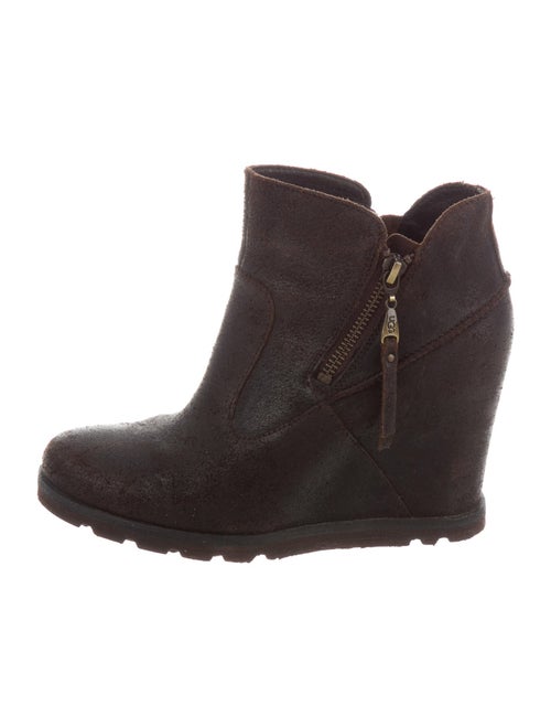 UGG Nubuck Boots Brown