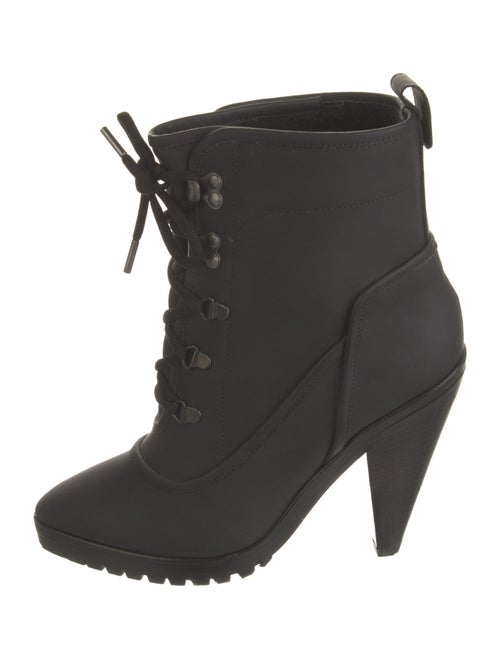 Veronica Beard Rubber Rain Boots