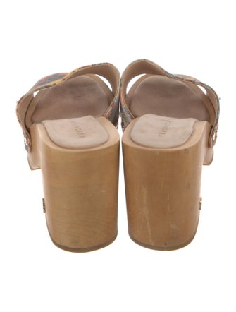 Veronica Beard Canvas Printed Slides