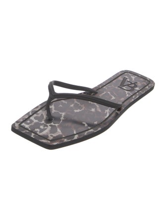 Veronica Beard Rubber Printed Slides