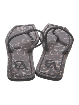 Veronica Beard Rubber Printed Slides