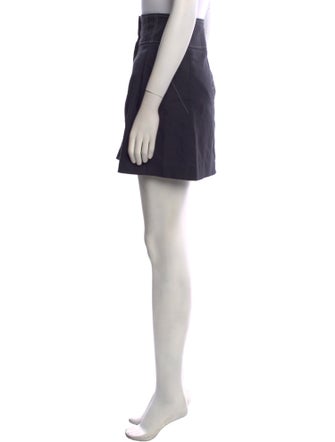 Veronica Beard Linen Knee-Length Shorts