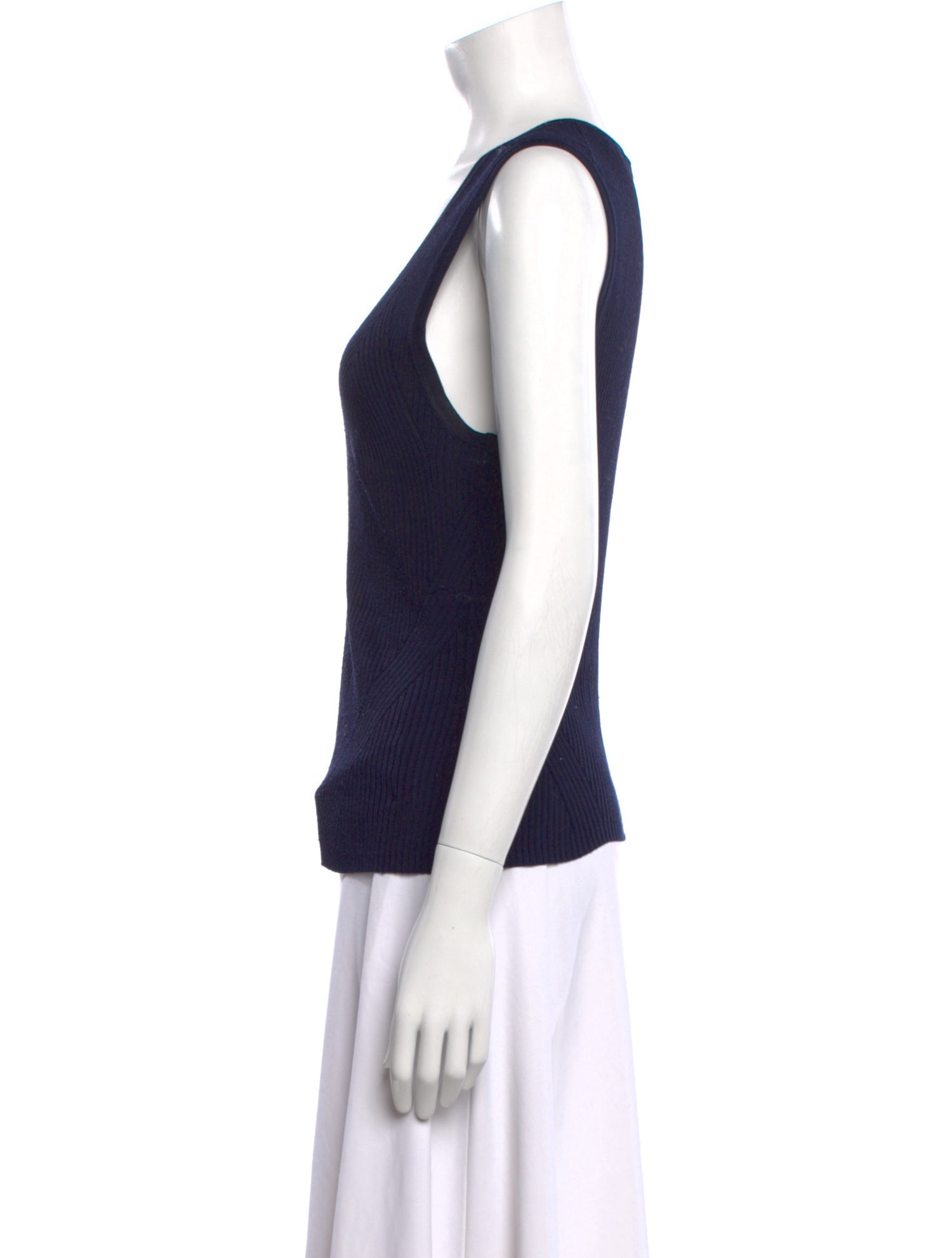 Veronica Beard V-Neck Sleeveless Top