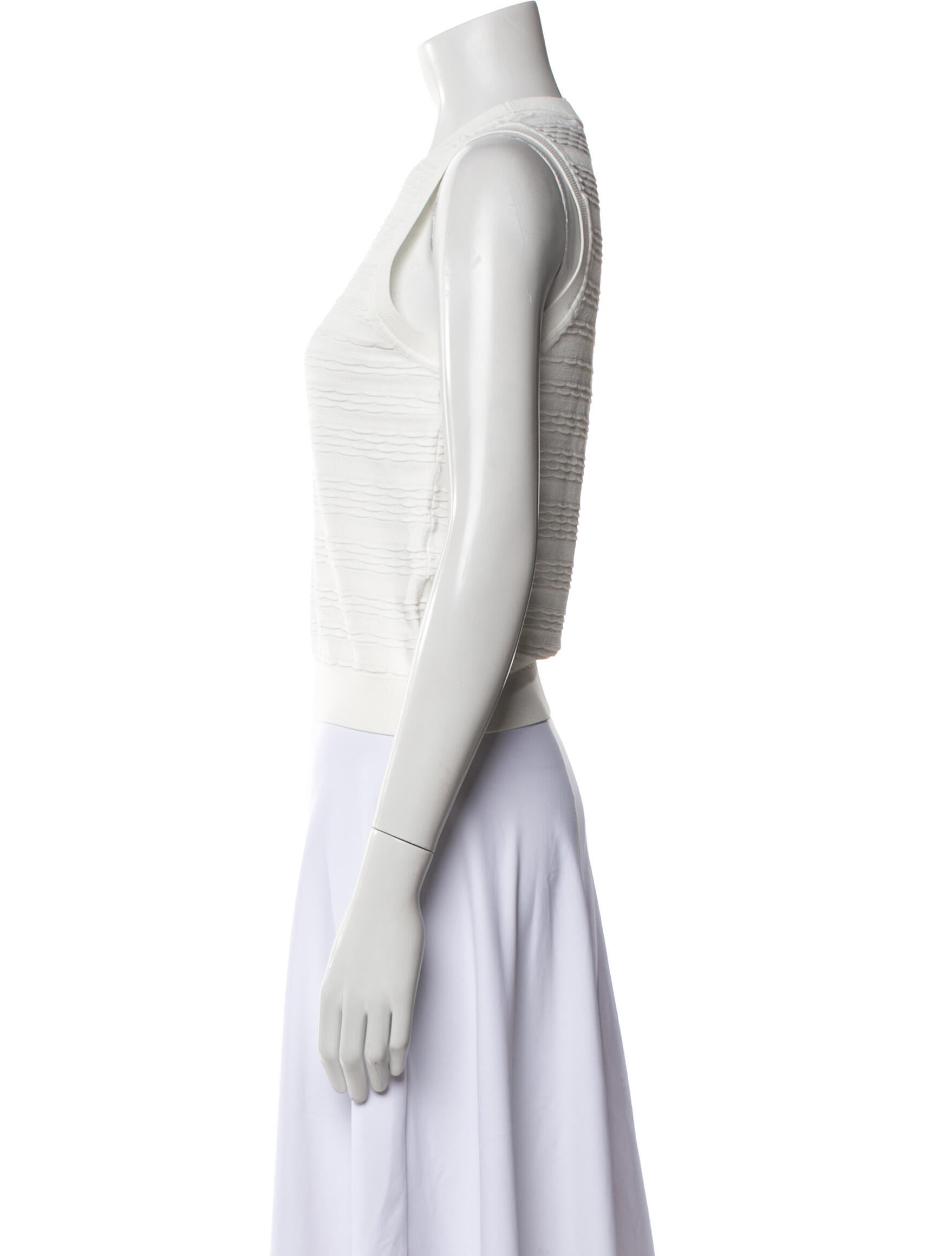 Veronica Beard Crew Neck Sleeveless Crop Top