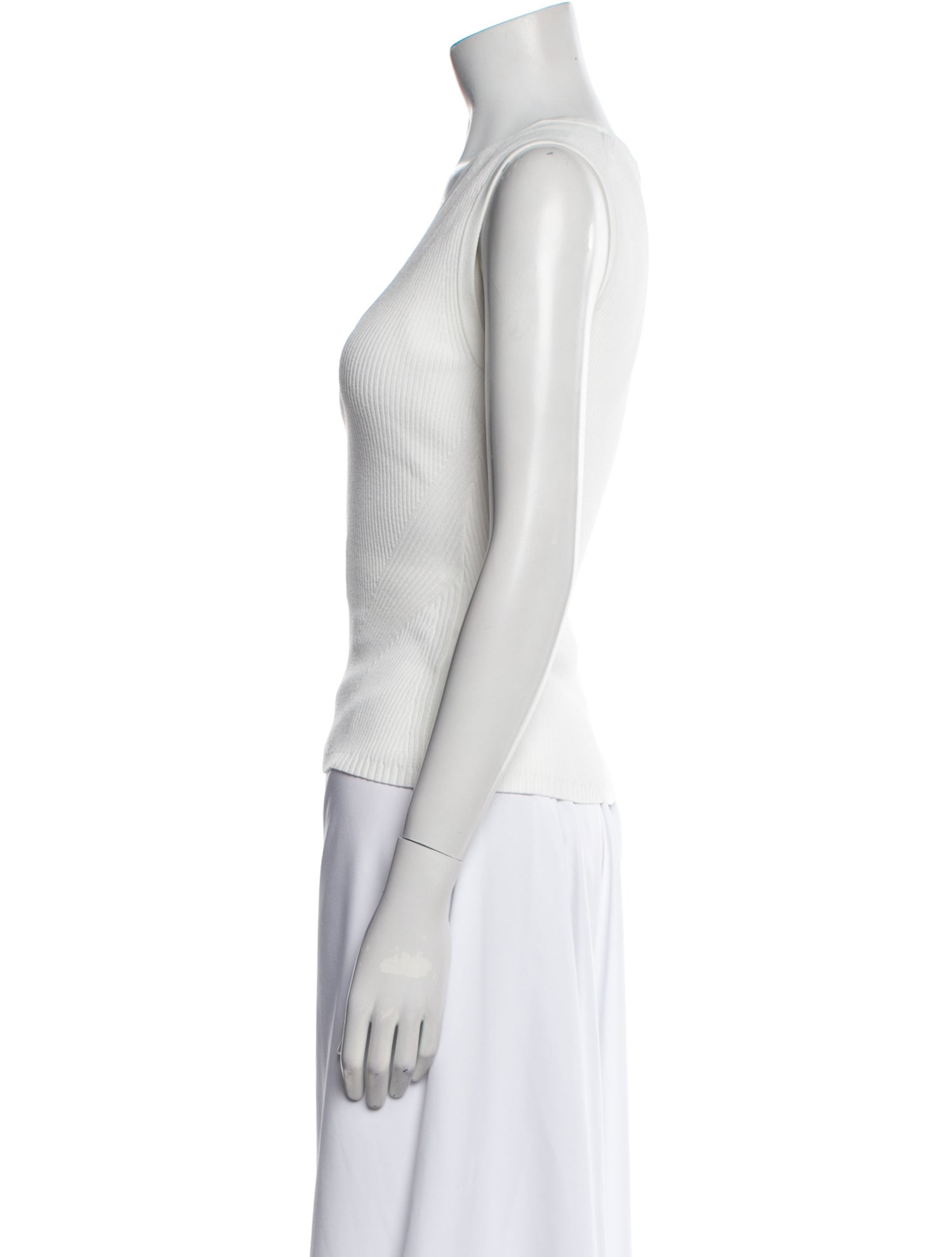 Veronica Beard V-Neck Sleeveless Top