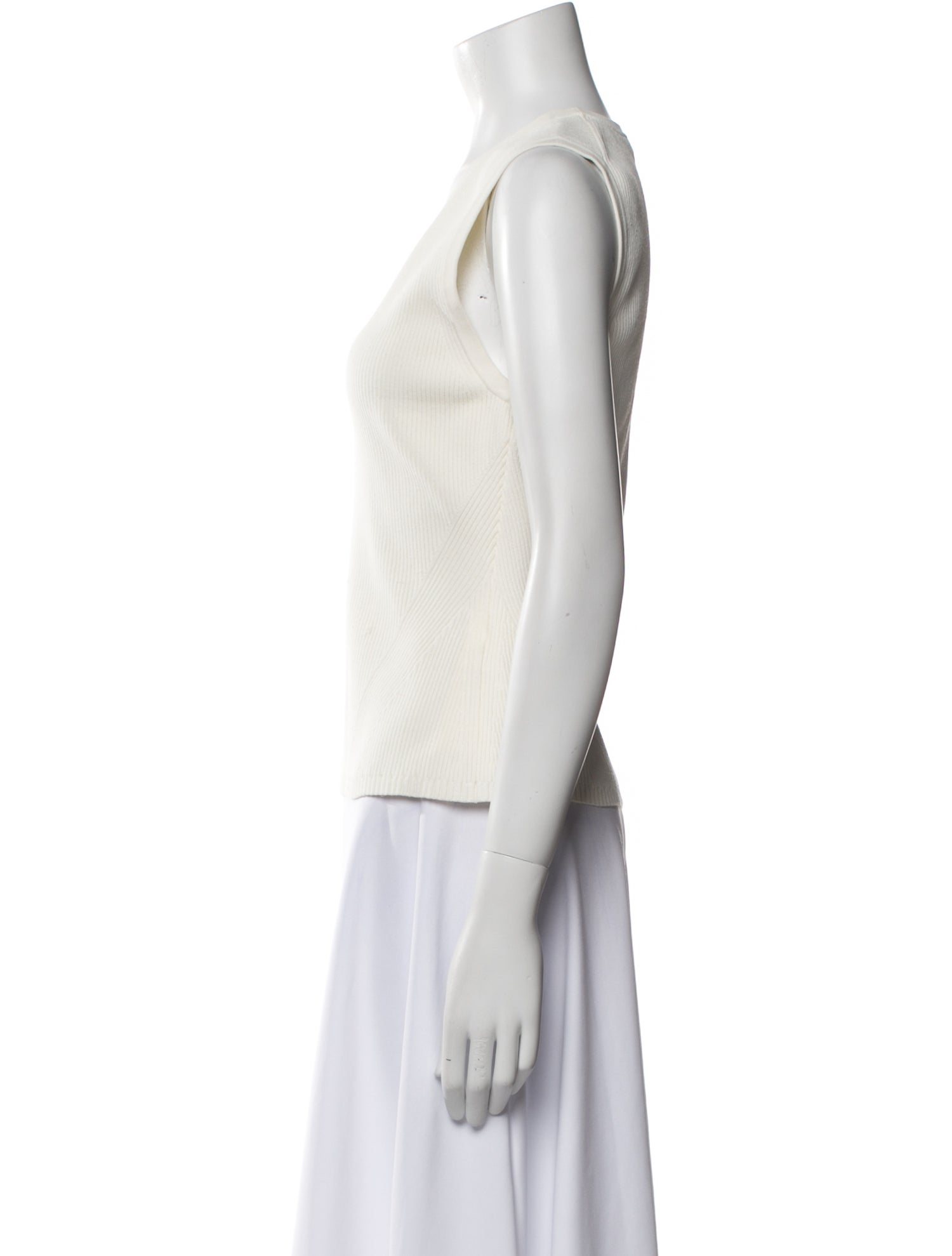 Veronica Beard V-Neck Sleeveless Top