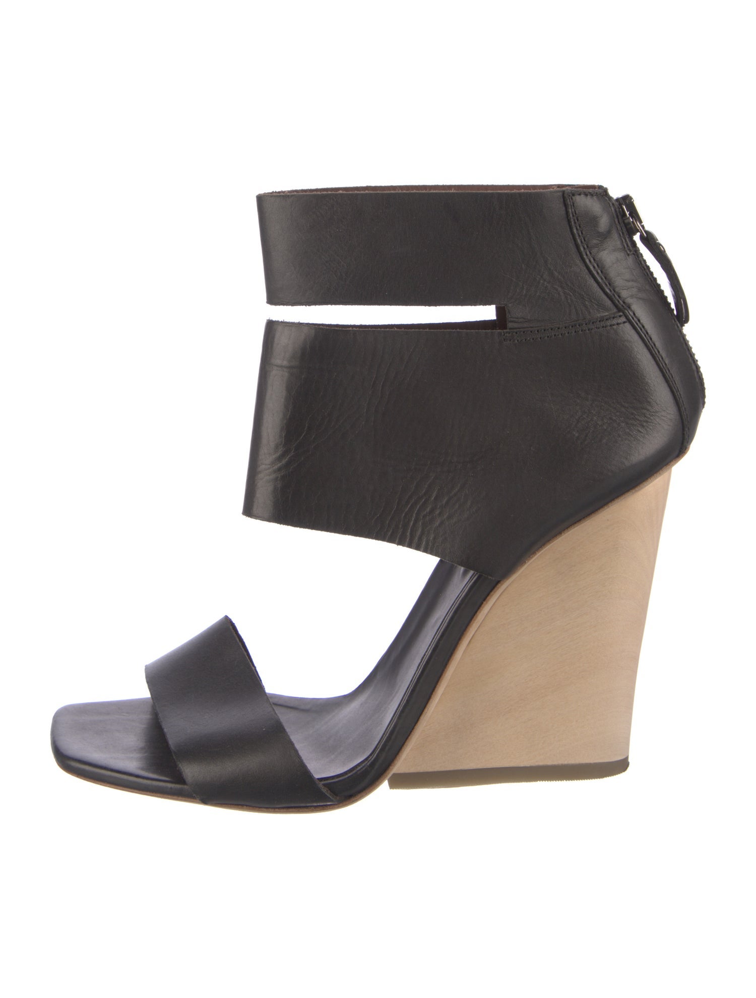 Vic Matie Leather Sandals