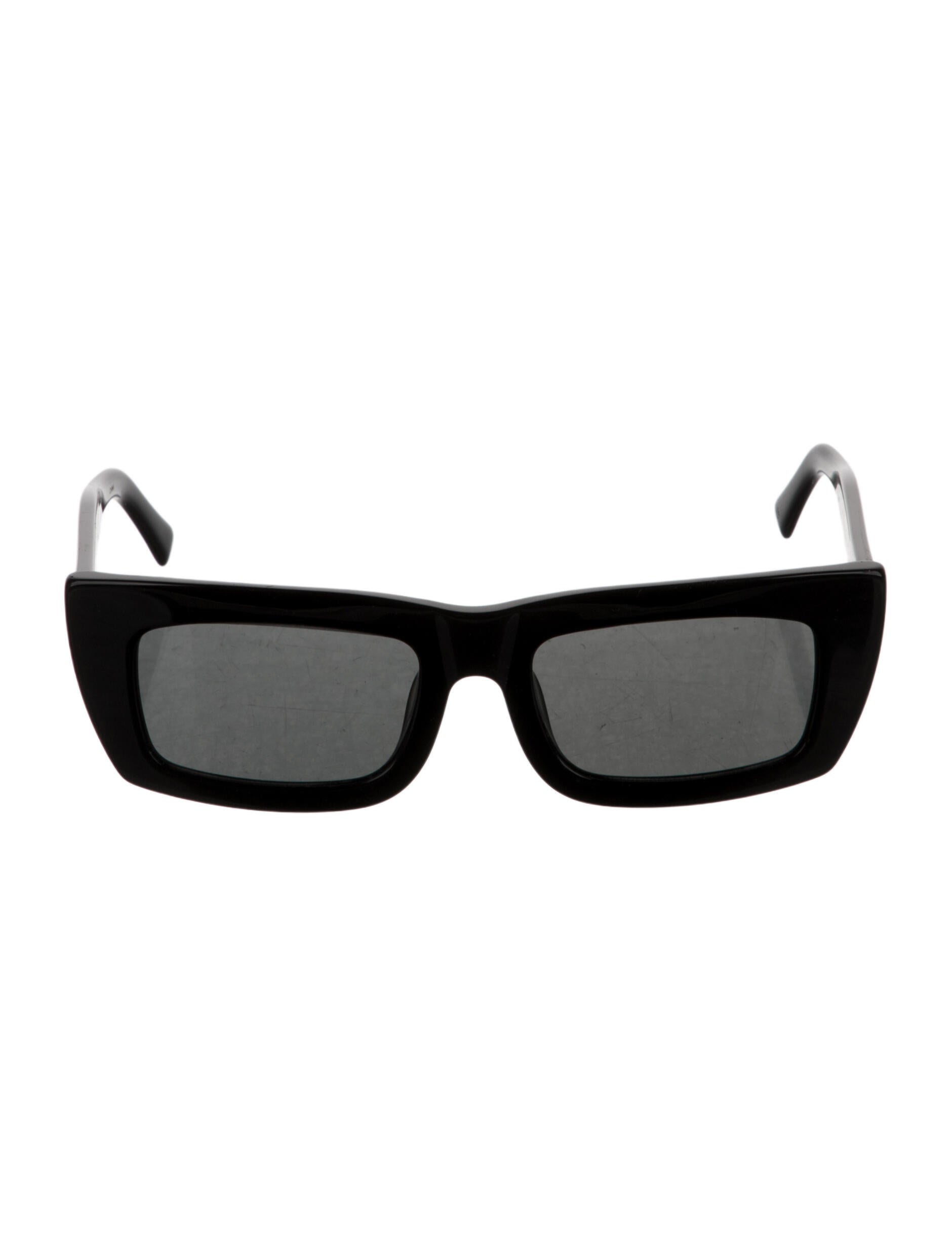 Vehla Square Tinted Sunglasses