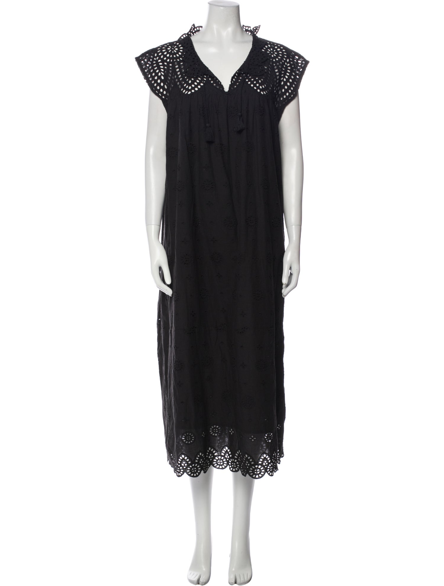 V de Vinster Lace Pattern Long Dress
