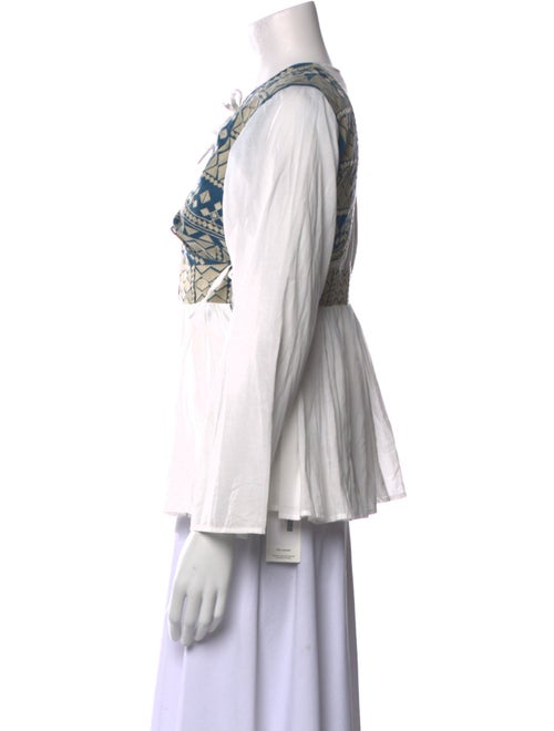 V de Vinster Printed Crew Neck Blouse