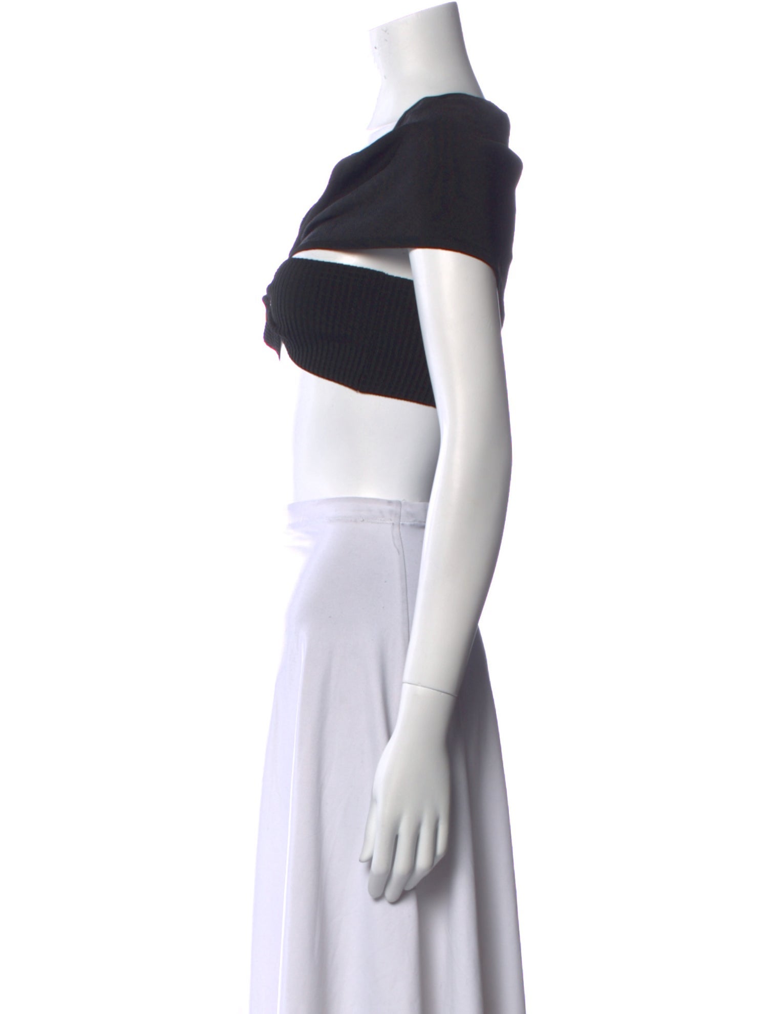 Bevza V-Neck Short Sleeve Crop Top