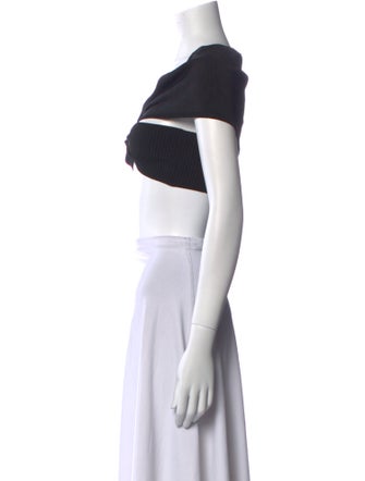 Bevza V-Neck Short Sleeve Crop Top