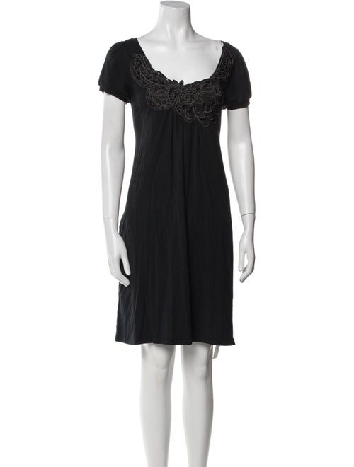 Vivienne Tam Embroidered Accent Nightgown