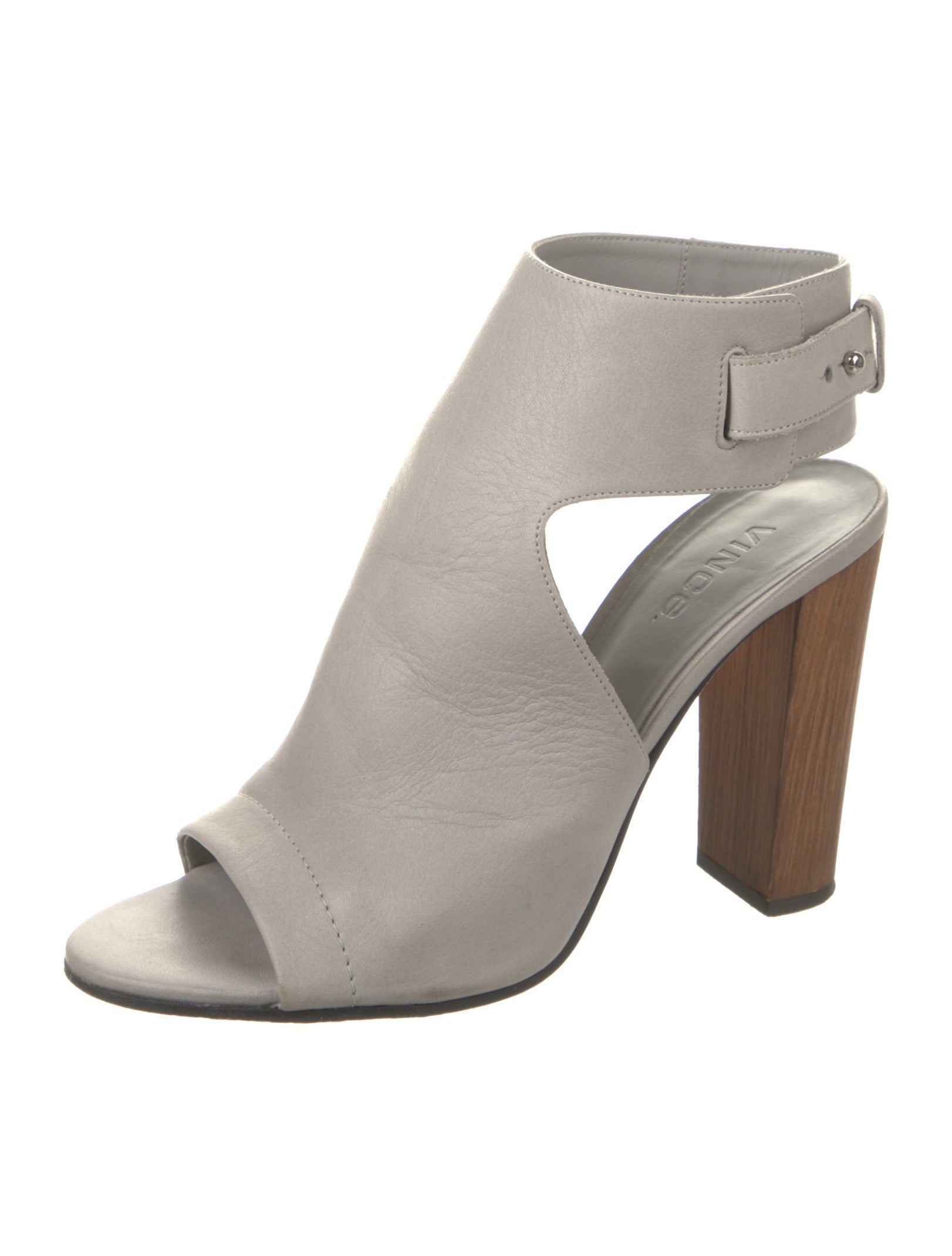 loro piana arabic sandals