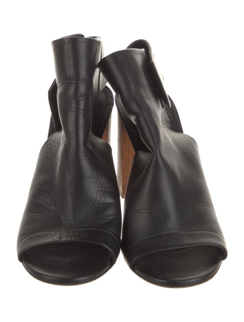 Vince Leather Sandals