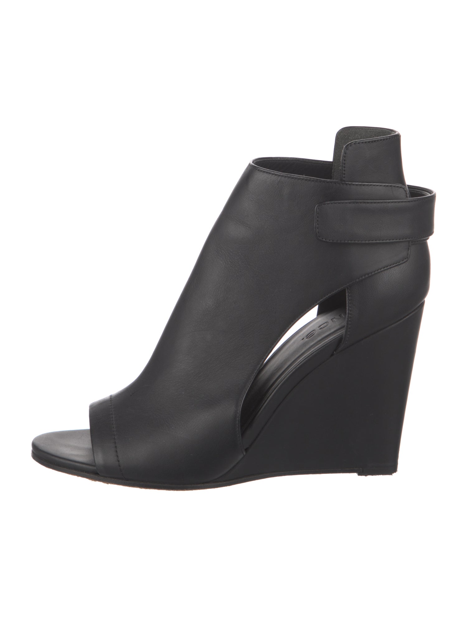 Vince Leather Slingback Pumps