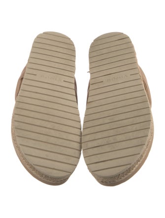 Vince Leather Flip Flops