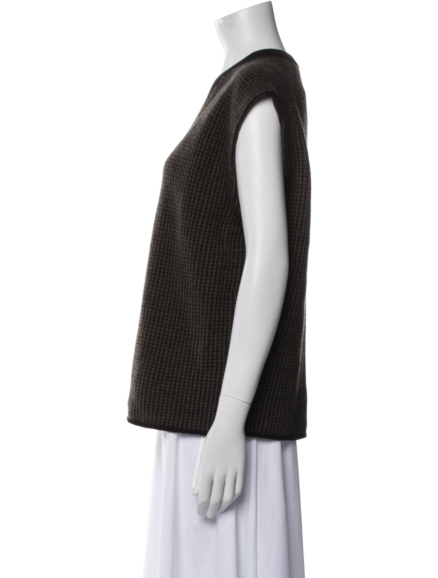 Vince Wool V-Neck Sweater w/ Tags