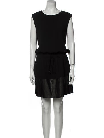 Vince Dresses Scoop Neck Knee-Length Dress XS