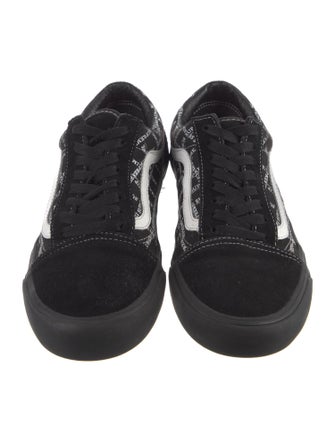 Vans x Supreme Old Skool Pro Sneakers