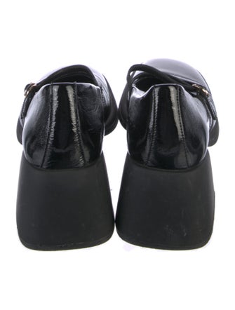 Vagabond Shoemakers Patent Leather Pumps