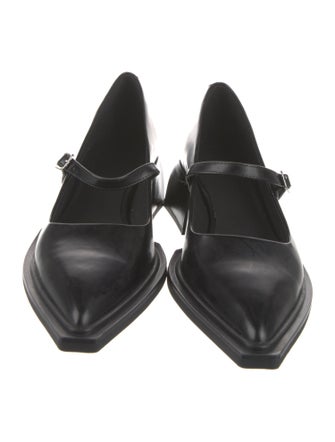 Vagabond Shoemakers Leather Pumps