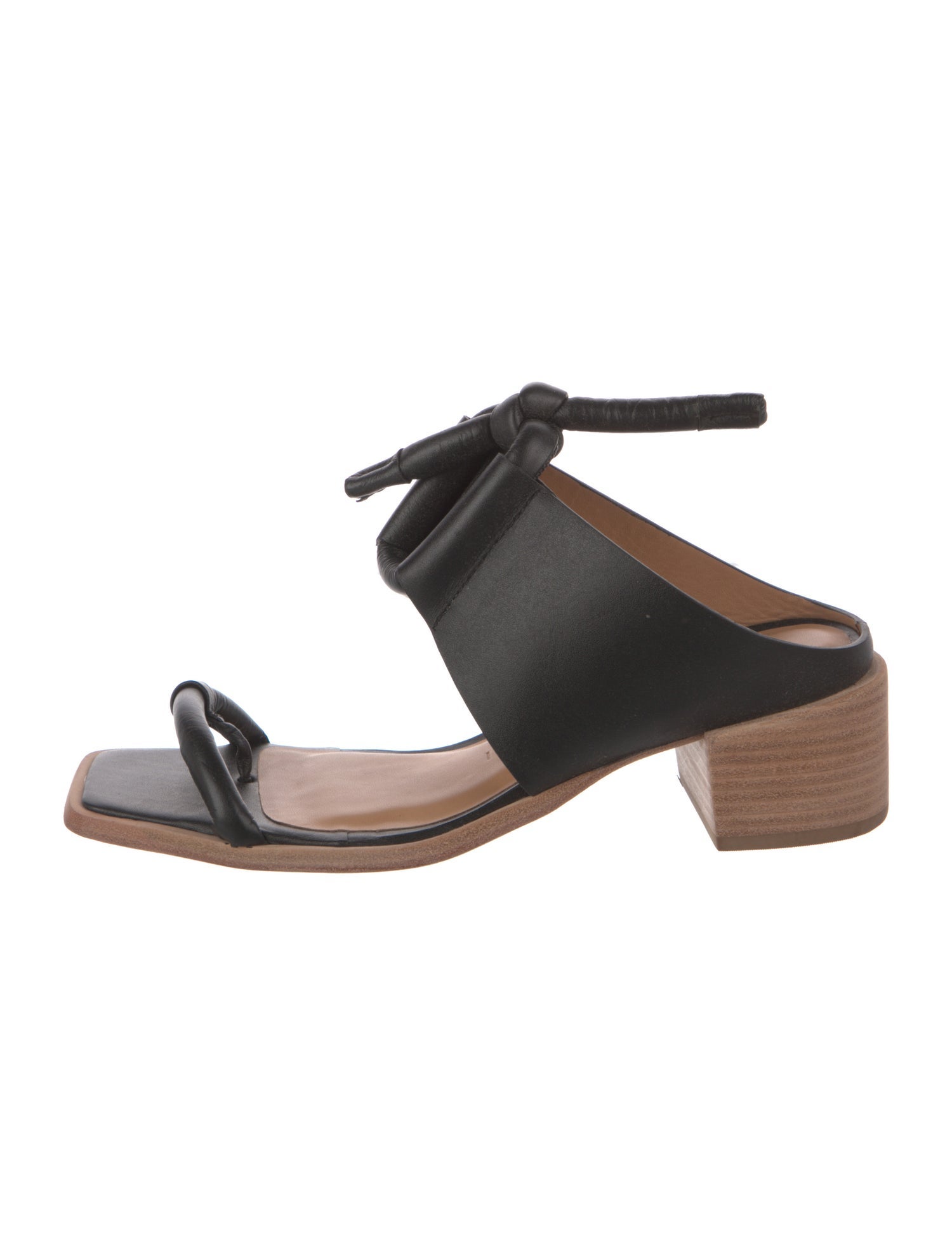 Wal & Pai Leather Bow Accents Sandals