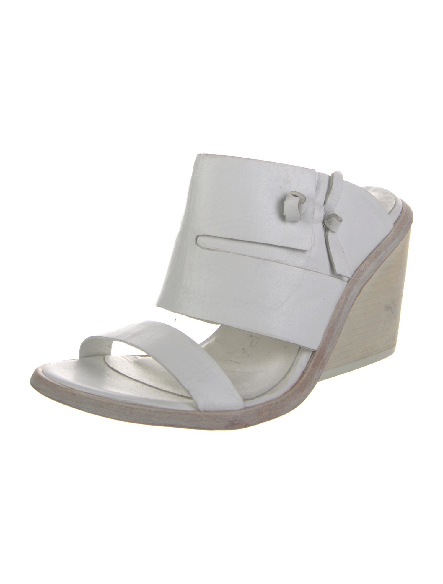 Wal & Pai Leather Slides