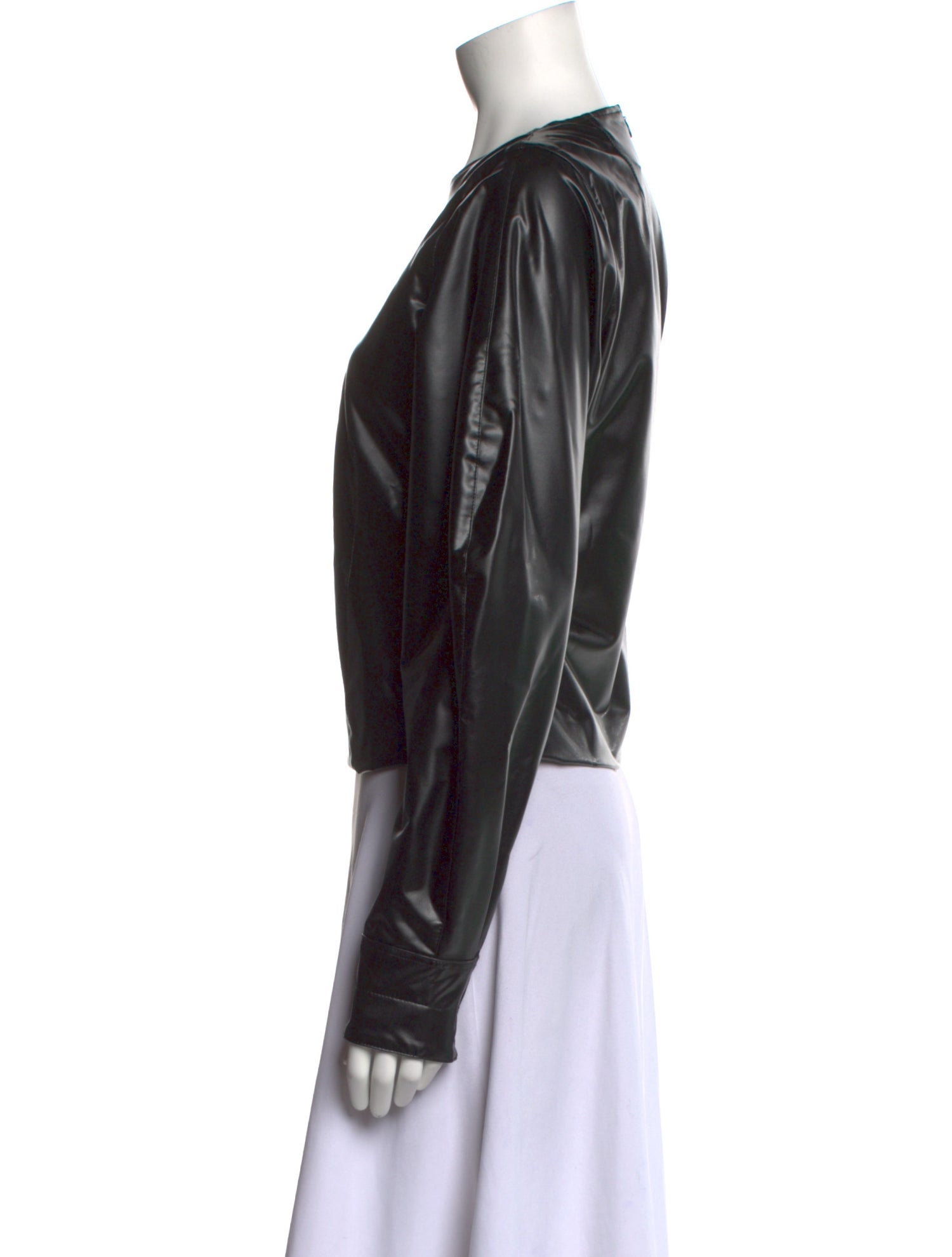 Caes Crew Neck Long Sleeve Crop Top