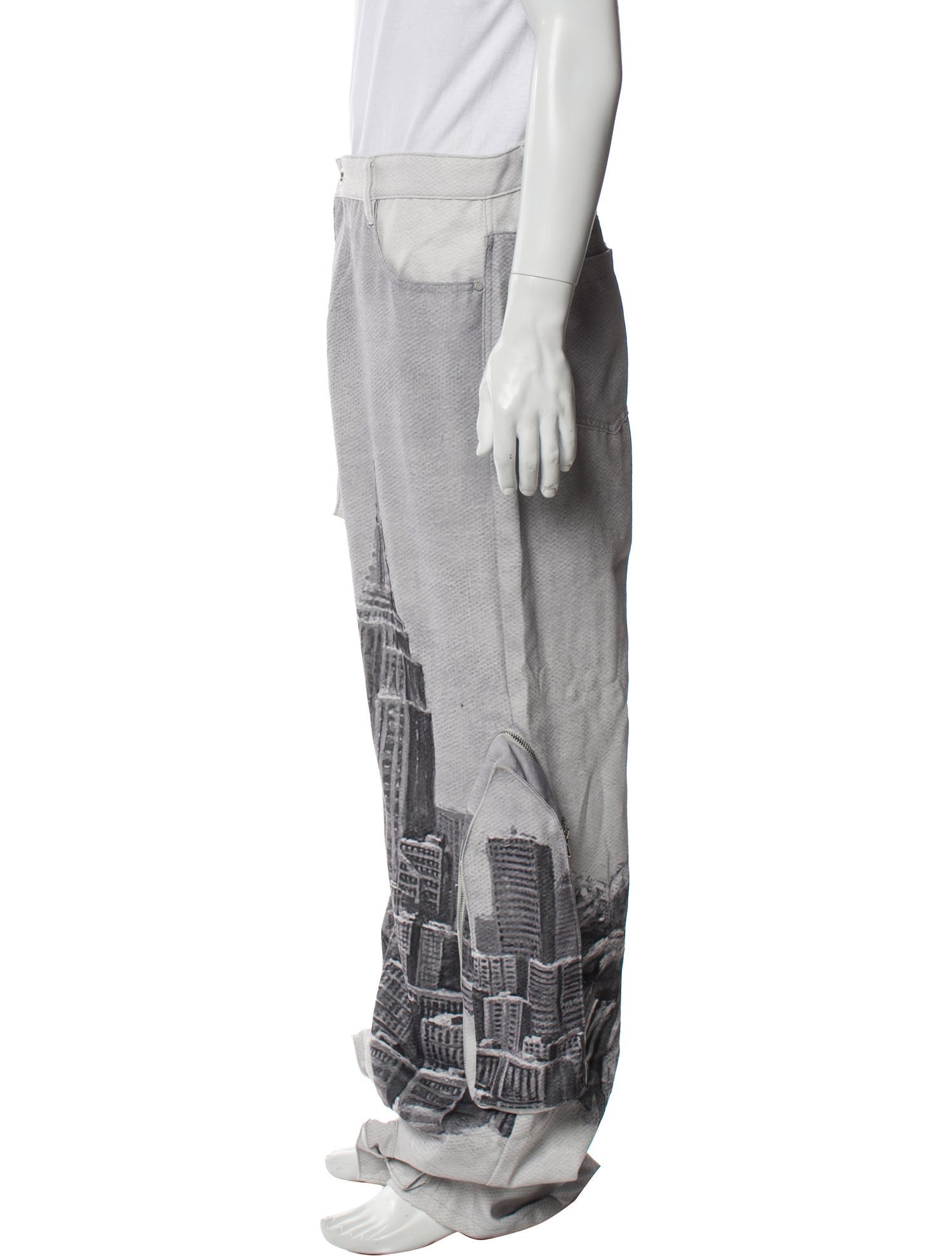 Who Decides War Graphic Print Cargo Pants w/ Tags