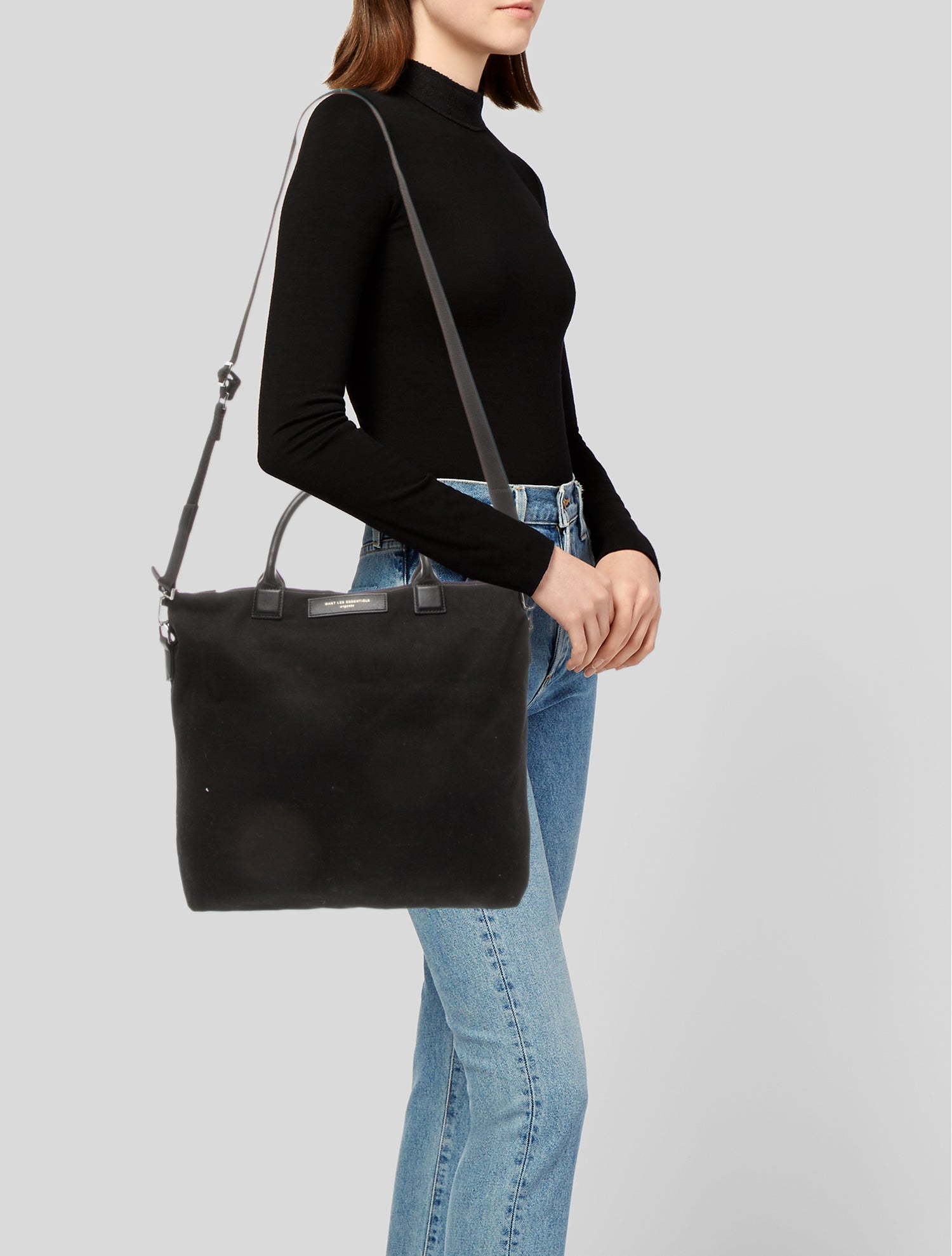 WANT Les Essentiels Canvas Messenger Bag
