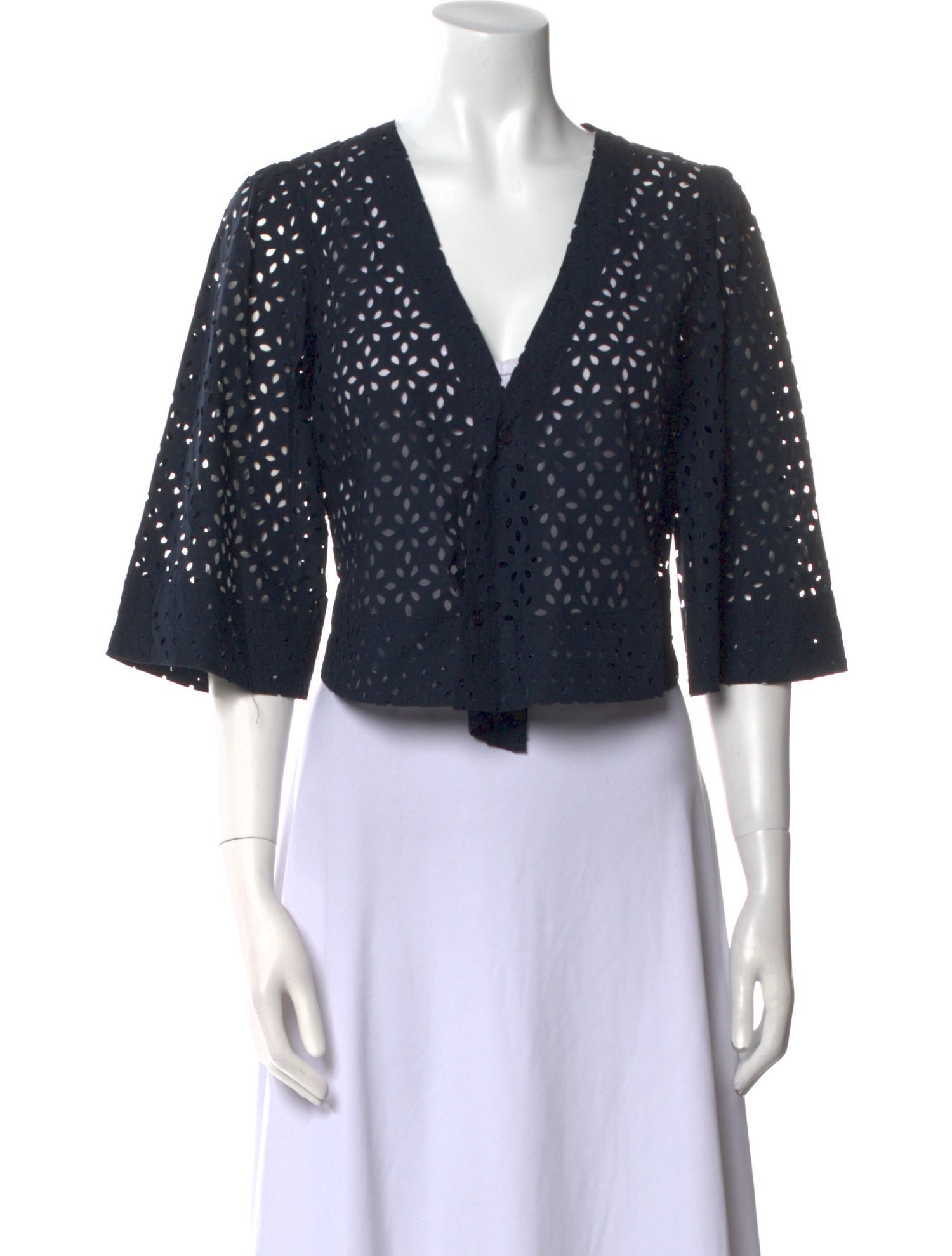 Wear Cissa V-Neck Three-Quarter Sleeve Crop Top