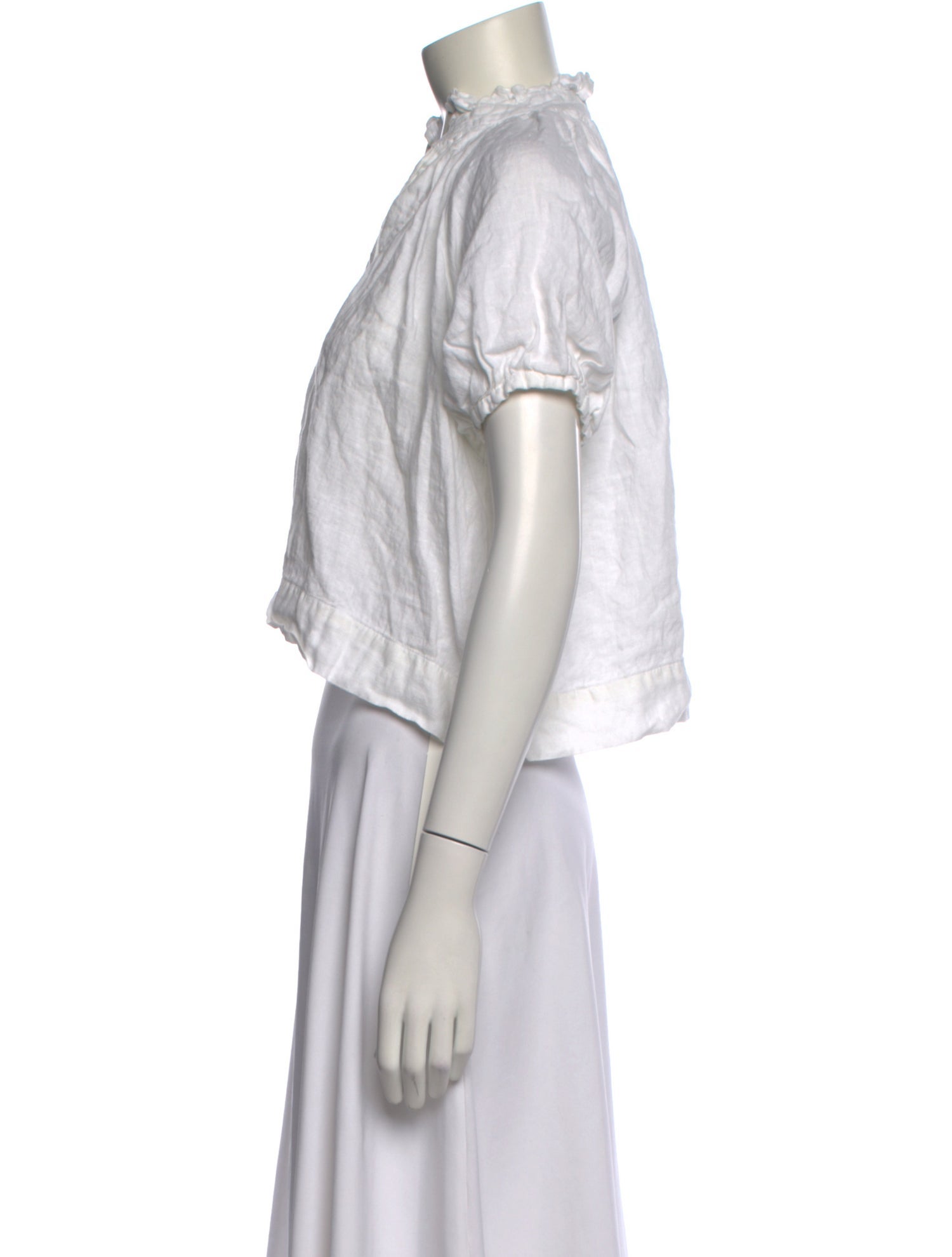 Wiggy Kit Linen V-Neck Crop Top