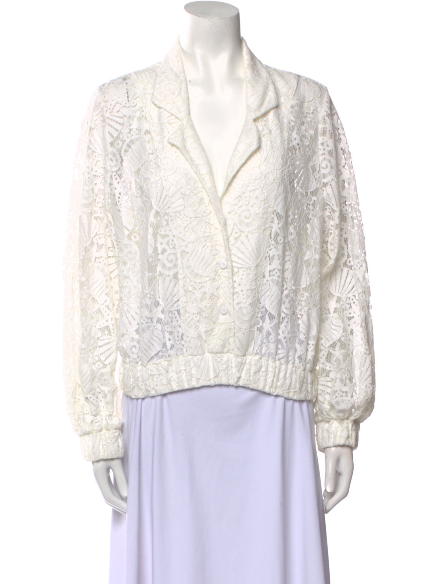 WaiMari Lace Pattern V-Neck Blouse
