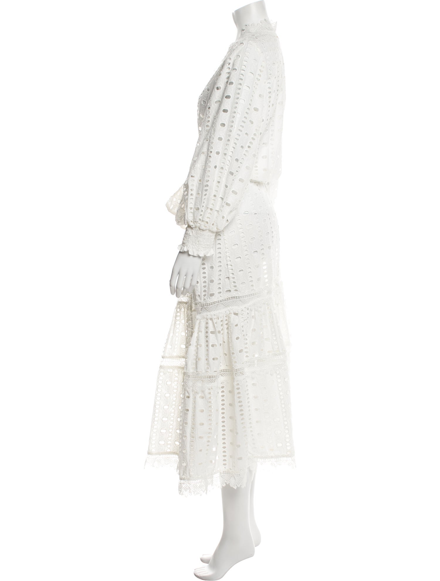 WaiMari Lace Pattern Embroidered Accent Cover-Up