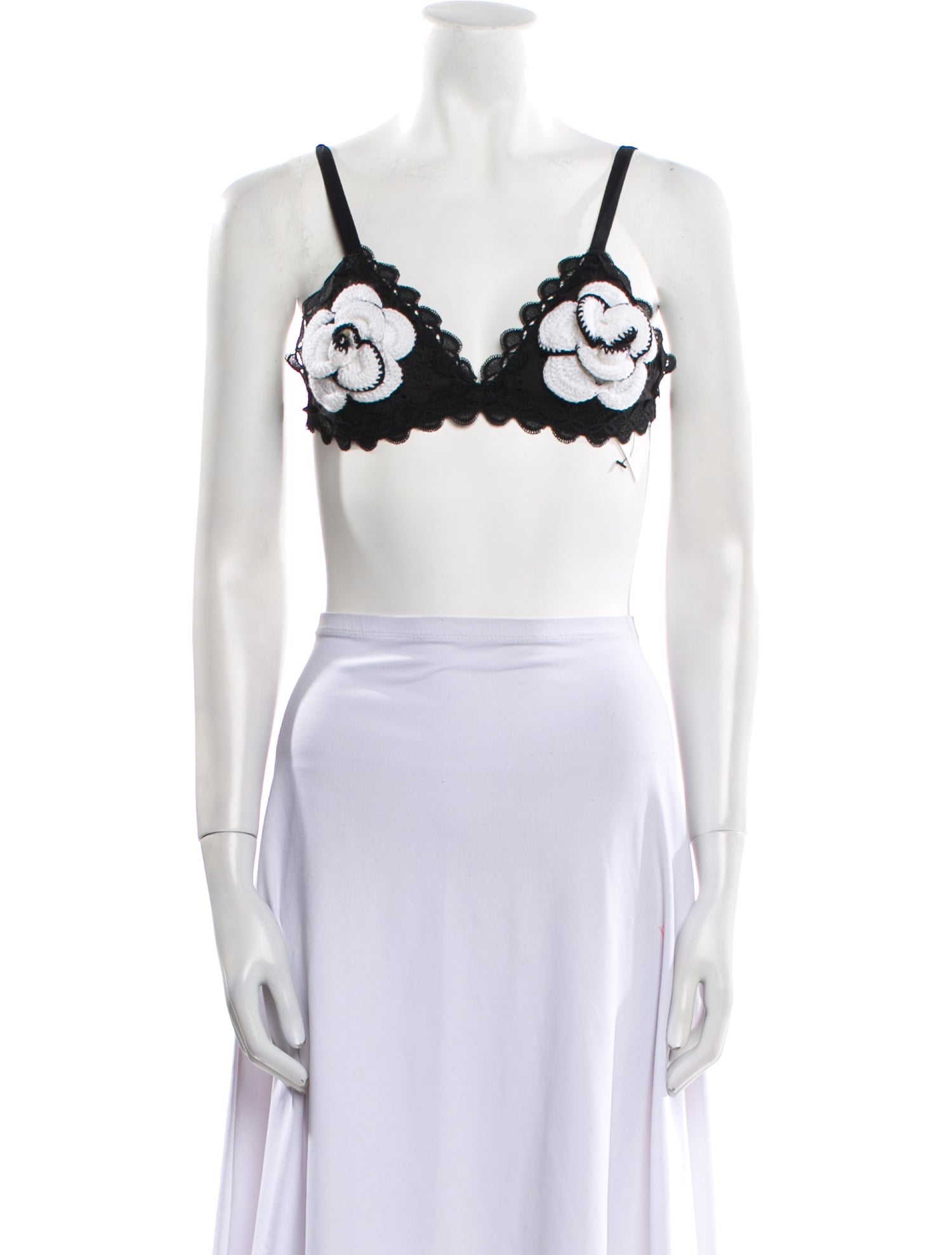 WaiMari Scalloped Accent Lounge Set