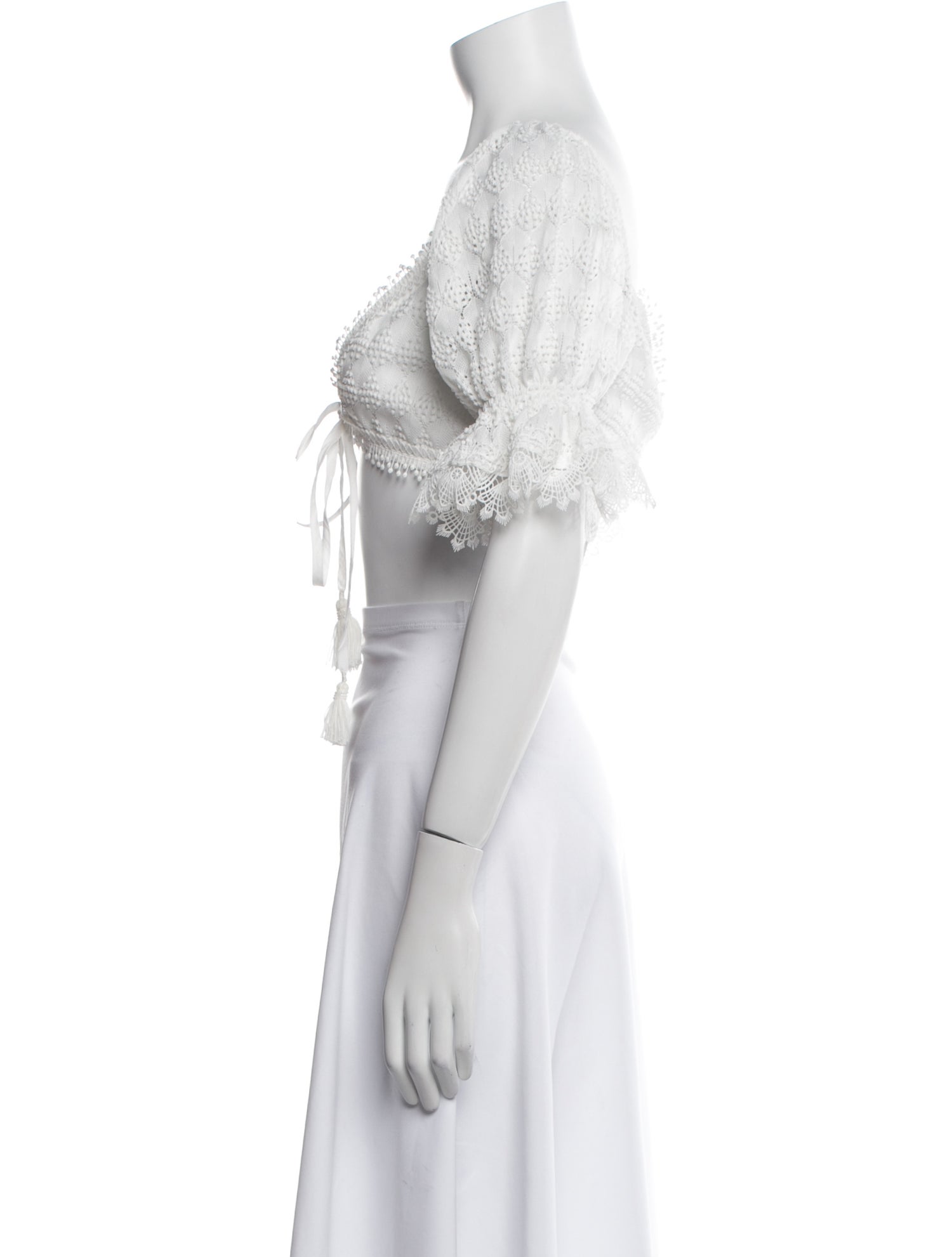 WaiMari V-Neck Three-Quarter Sleeve Crop Top