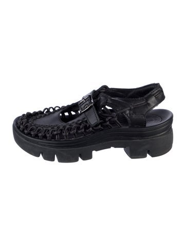 Pre-owned Keen Leather Cutout Accent Slingback Flats In Black