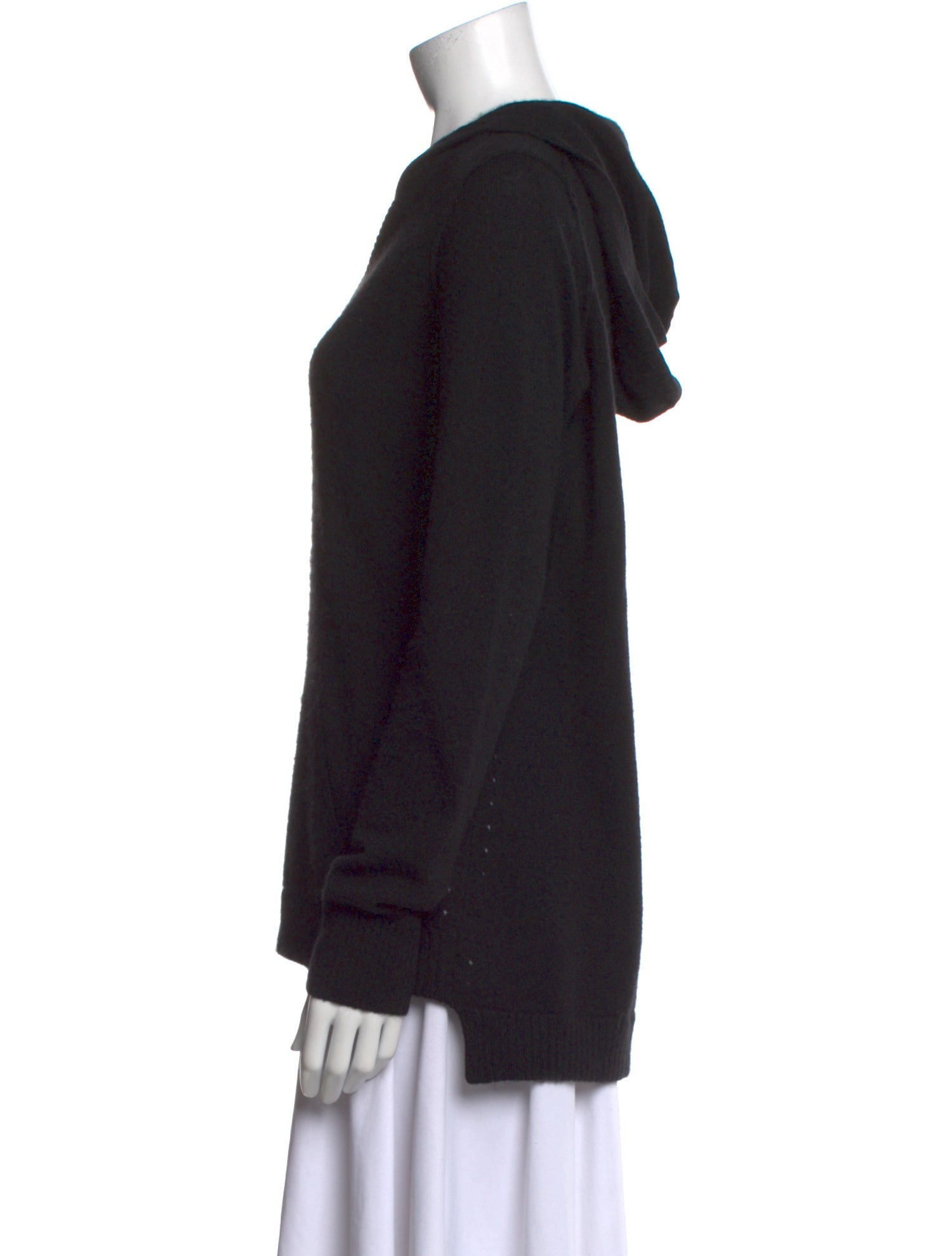 White + Warren Cashmere V-Neck Sweater