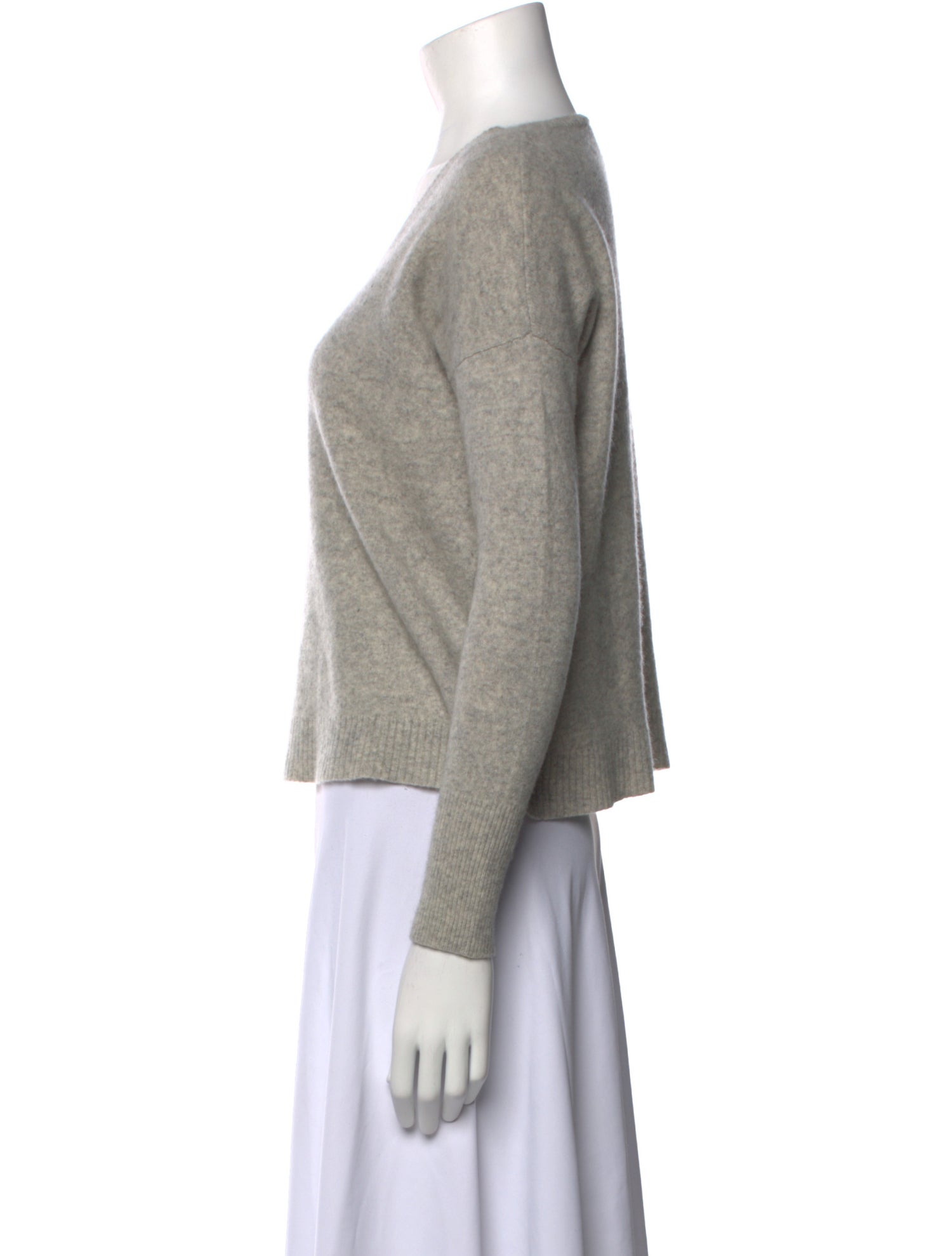 White + Warren Cashmere V-Neck Sweater