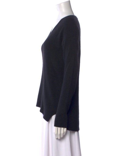 White + Warren Cashmere V-Neck Sweater
